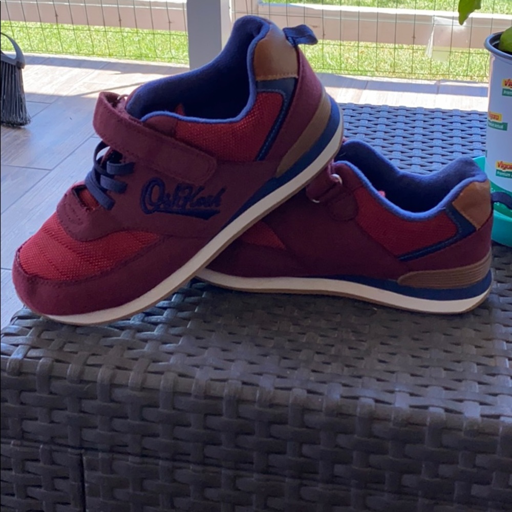 Kids sneakers
